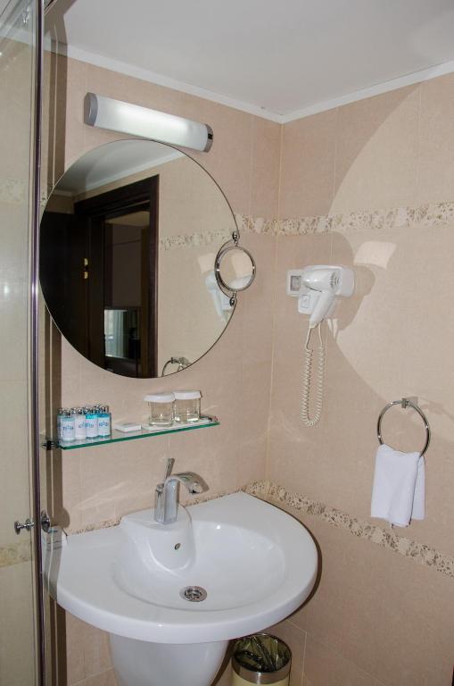 City Hotel Podgorica Quarto foto